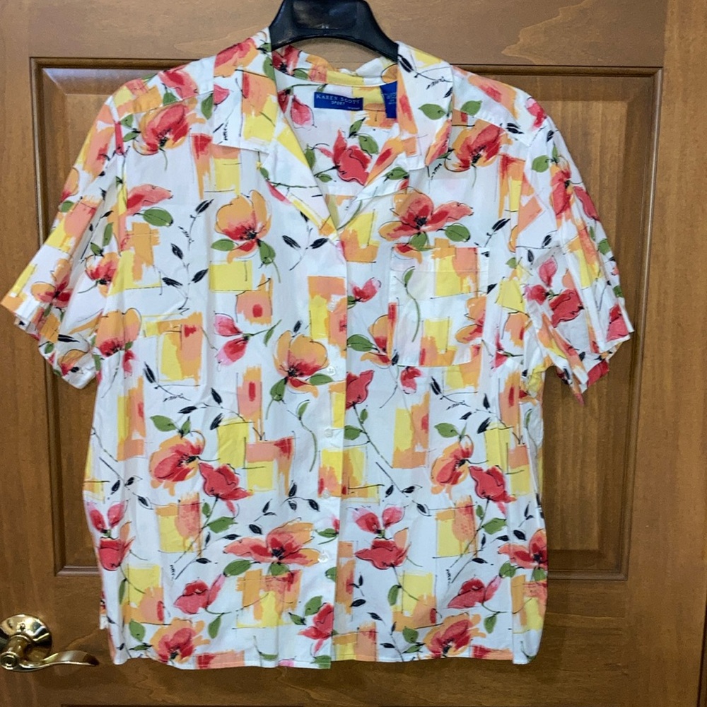 Karen Scott blouse size 2X   In good condition